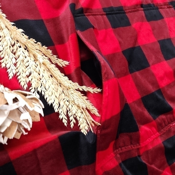 The Comfy Red Black Plaid Wearable Oversized Fleece Blankets - Picture 3 of 14